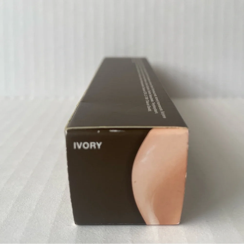 BECCA Ultimate Coverage 24-Hour Foundation - Ivory